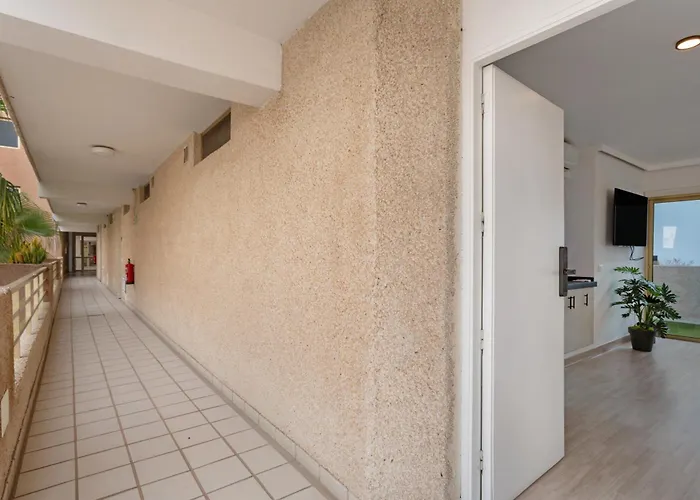 Obsidian Mirador Oceano Puerto de Santiago (Tenerife)